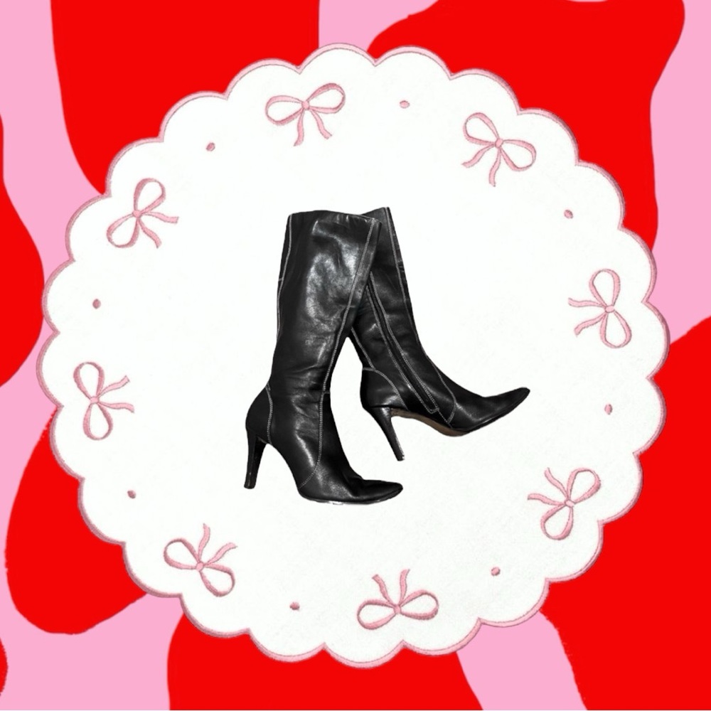 vintage leather heeled boots 🍒